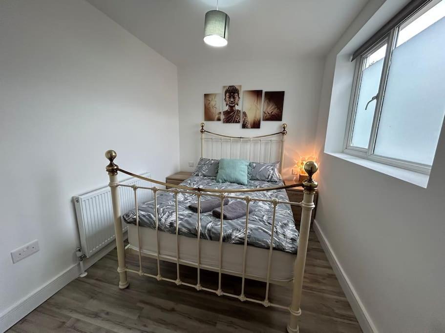 Bali Bliss Garden Flat With Parking Apartment Enfield Exterior photo